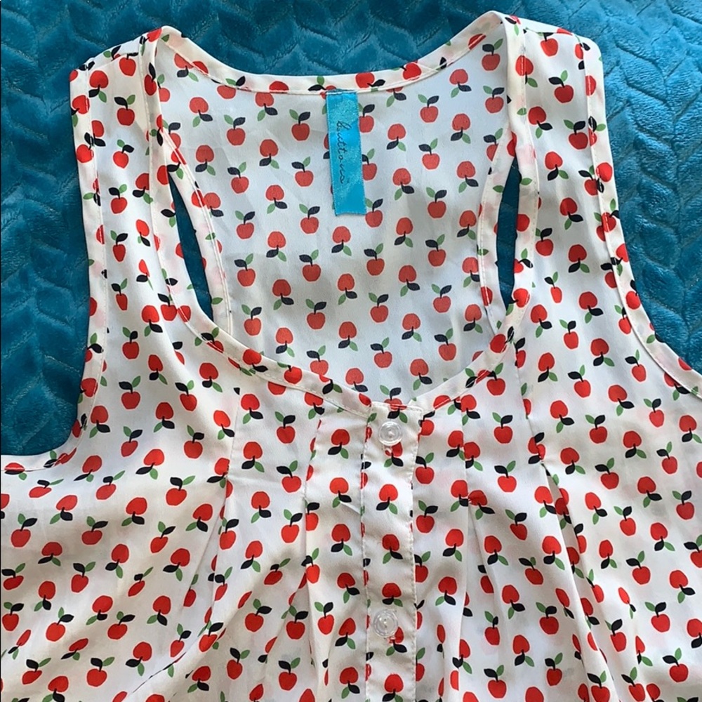 buttons Button-up Tank Small - Picture 2 of 6